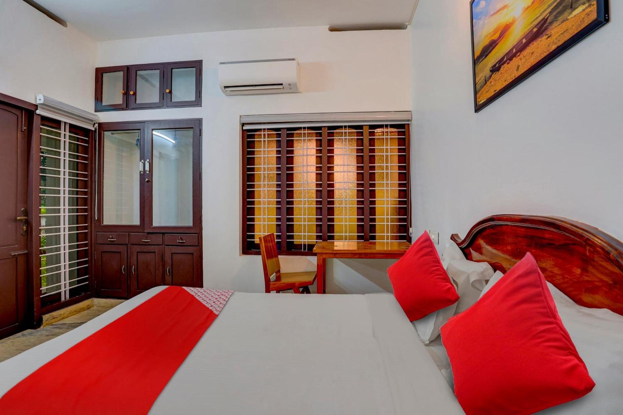 Hotel O Poptavern Heritage Kovalam Exterior foto